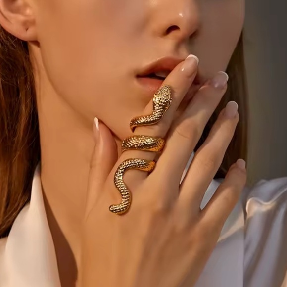 New Anthropologe sepentiGold Snake Ring - Picture 8 of 11